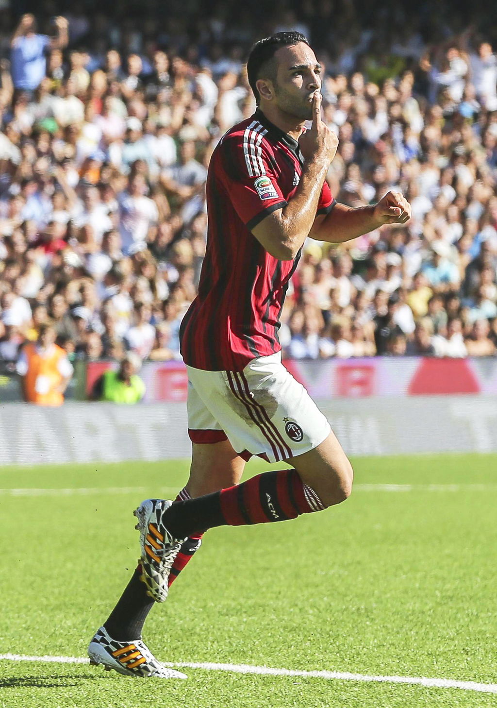 Adil Rami llega para apuntalar defensa del Sevilla