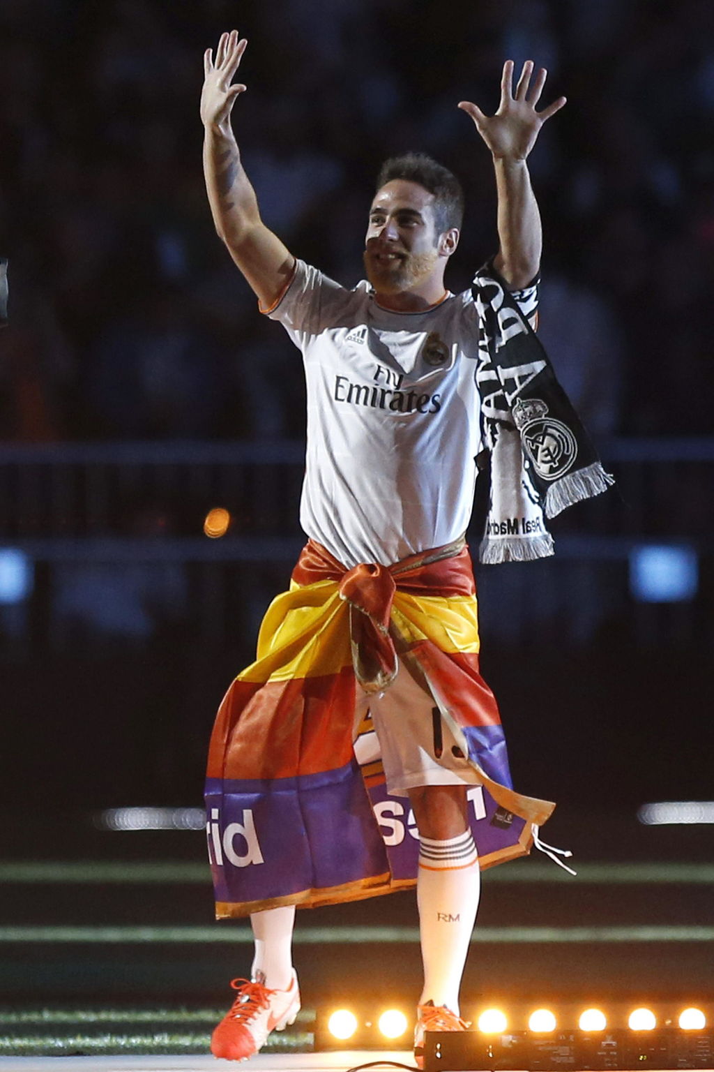 Dani Carvajal será merengue hasta 2020