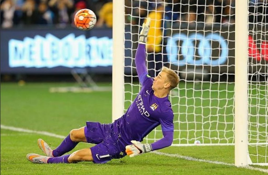 Joe Hart da clases de futbol en el City-Roma