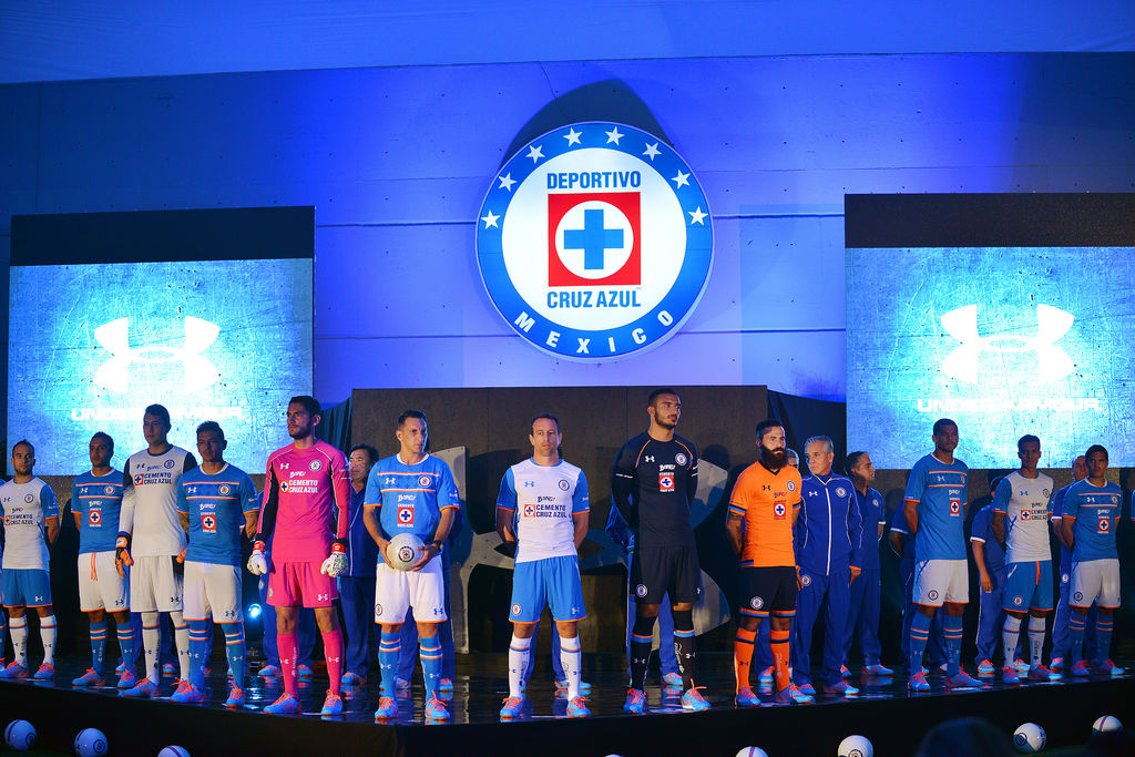 Cruz Azul presenta su nuevo uniforme para el A2015