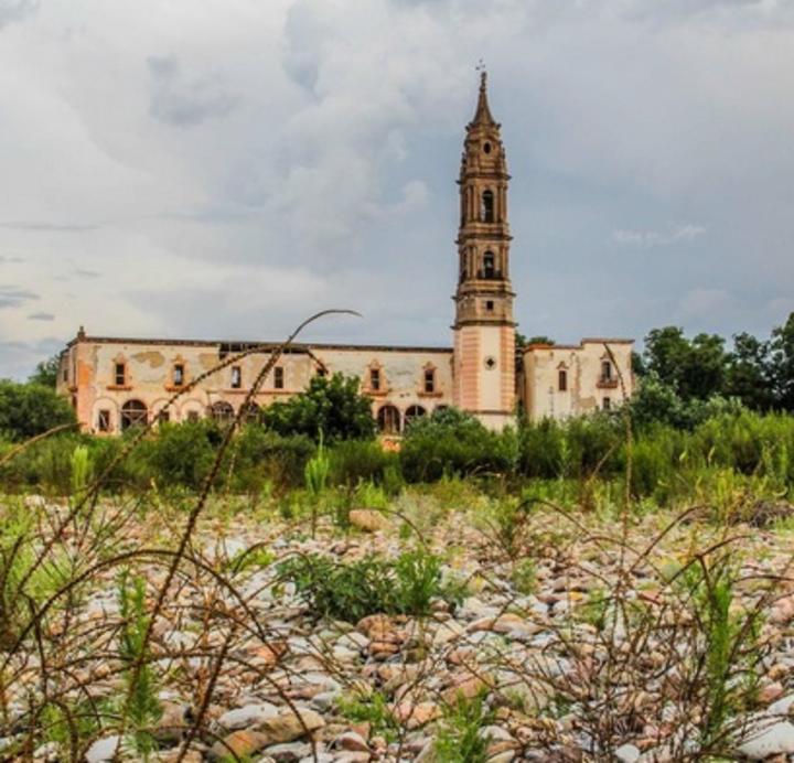 Crece turismo 40% en Peñón Blanco