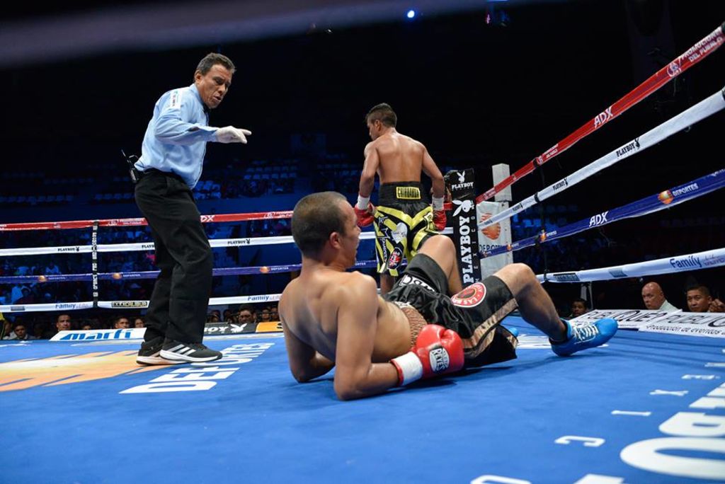 Monárrez noquea y retira del boxeo a Castillo