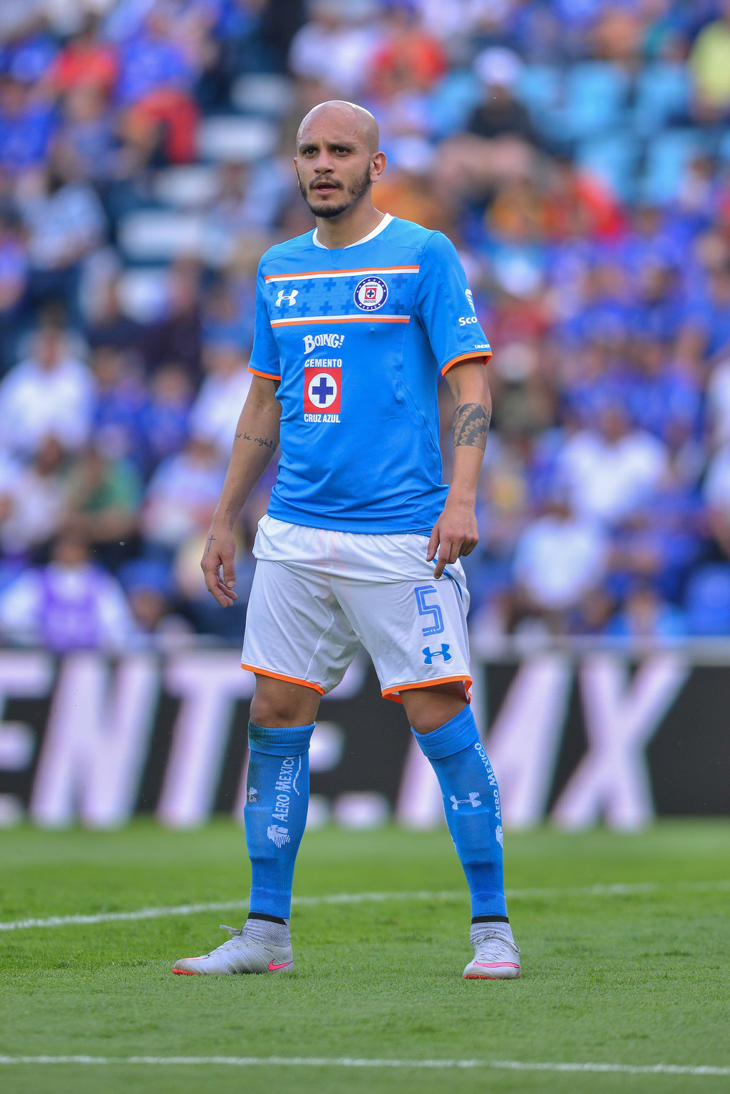 Fabio Santos no promete el campeonato para Cruz Azul