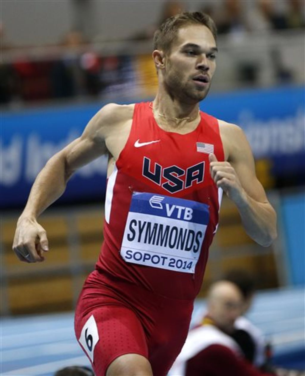 Lo sacan del Mundial por no usar uniforme de EU