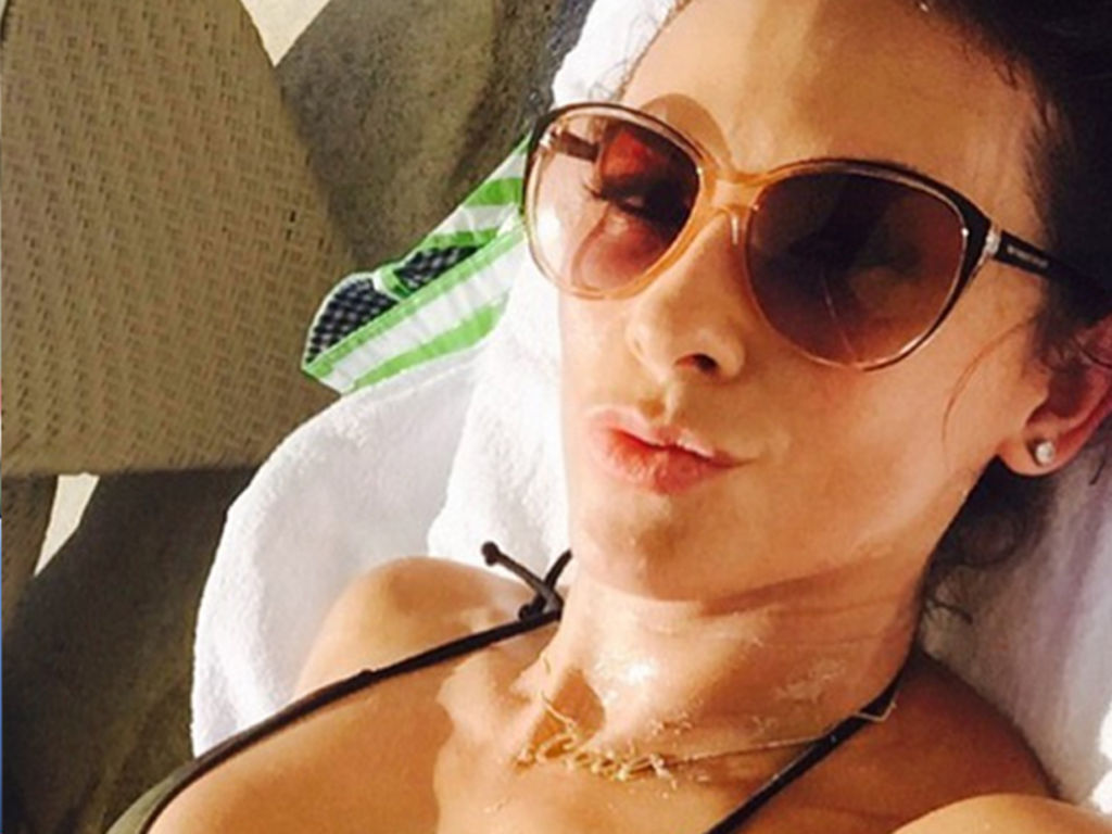 Aracely Arámbula presume sus trajes de baño en Instagram