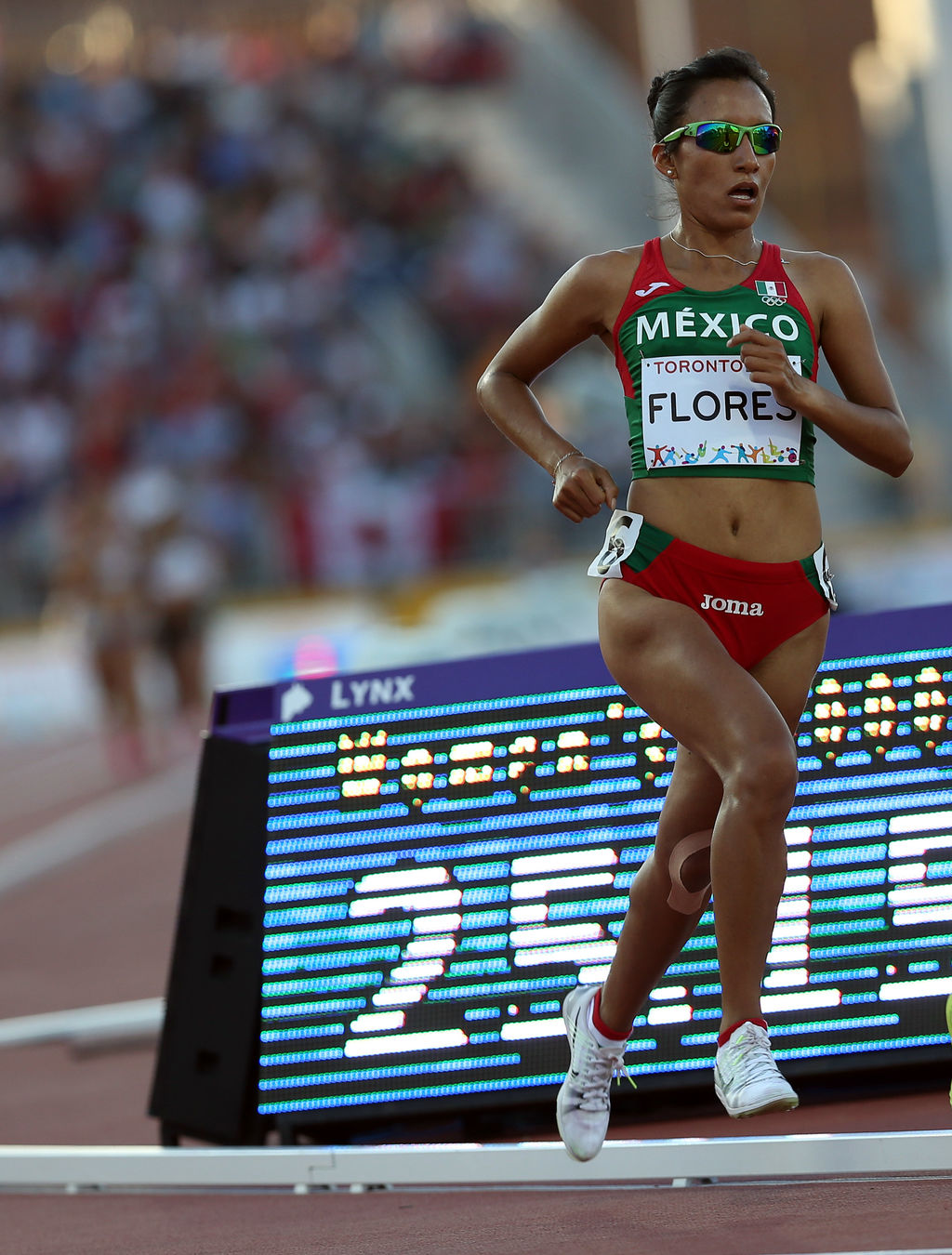 Brenda Flores termina 14 en 10 mil metros de Mundial