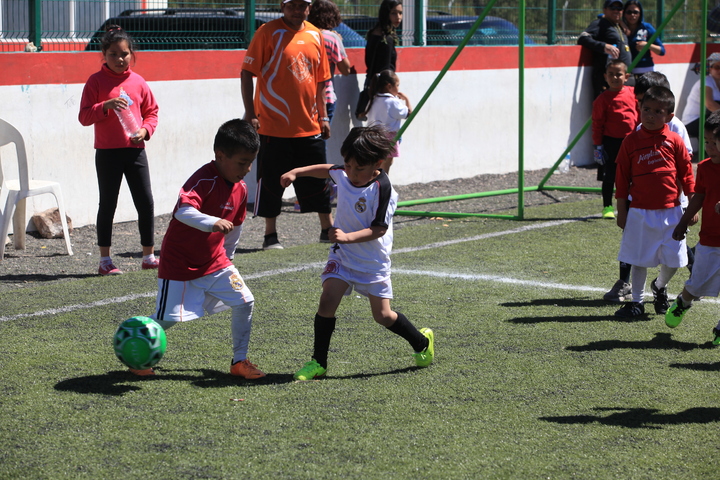 A jugar futbol como villistas