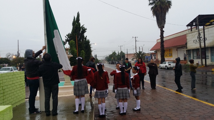 Conmemoran a los Niños Héroes