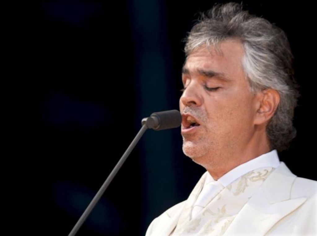 1958: El mundo recibe al distinguido tenor Andrea Bocelli