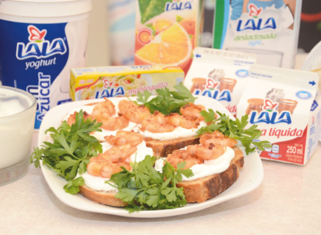 Queso crema con camarones a la mantequilla