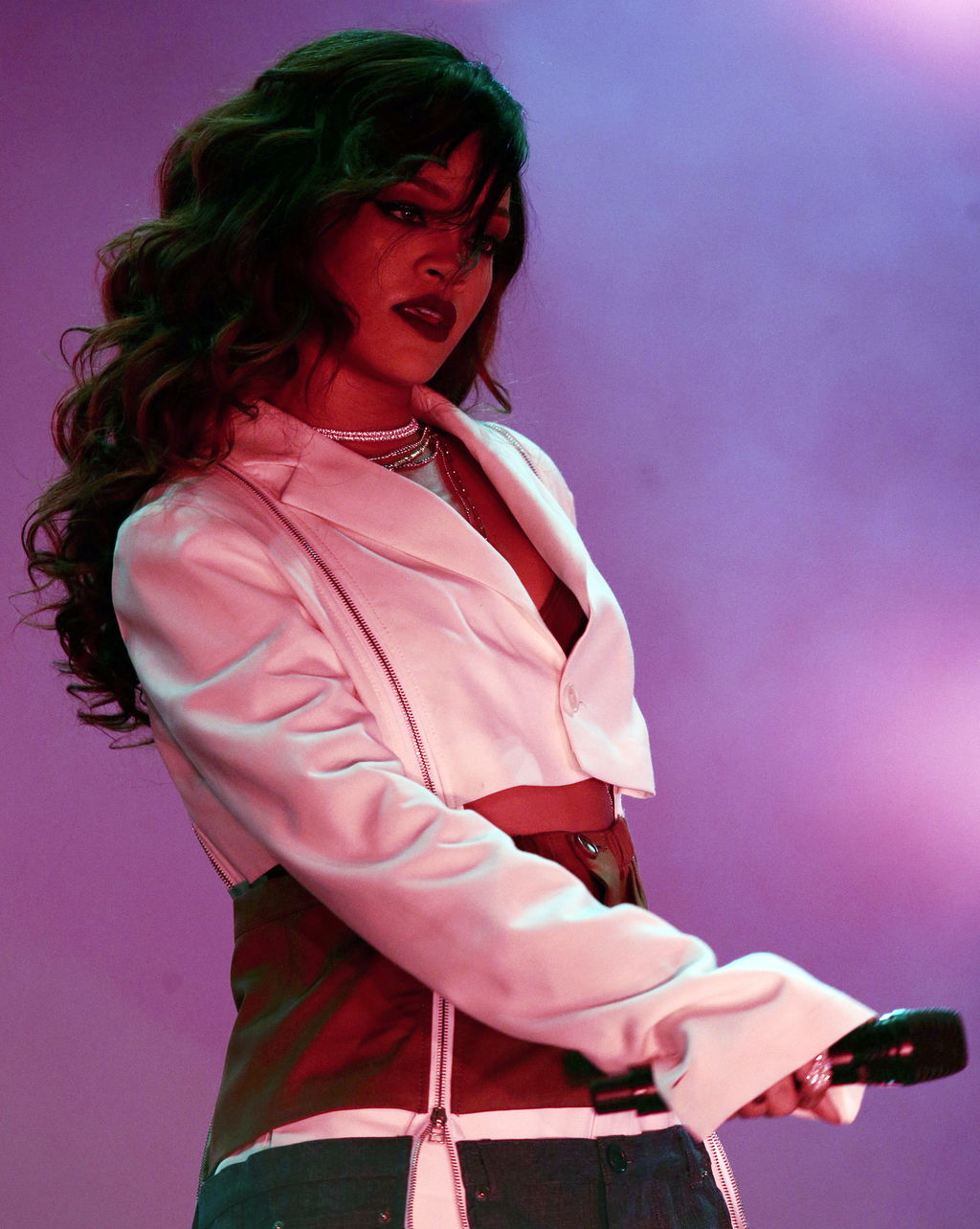 Rihanna reúne a 50 mil personas en primer show en Chile