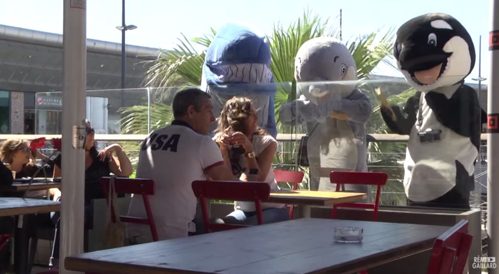 Humorista francés parodia a los zoológicos