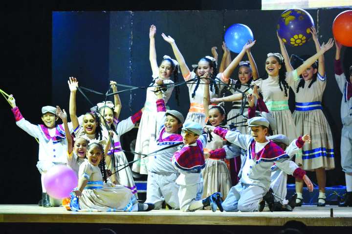 Durango recibe a grupos folklóricos