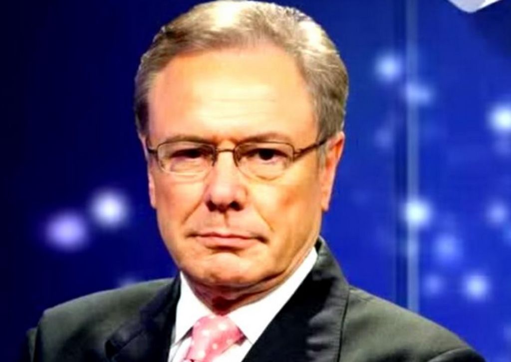 Lamentan muerte de Enrique Gratas