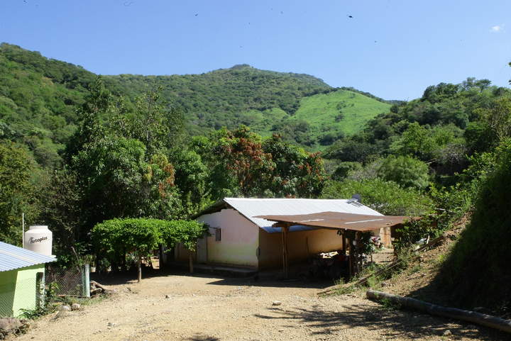 Marina deja pueblo fantasma