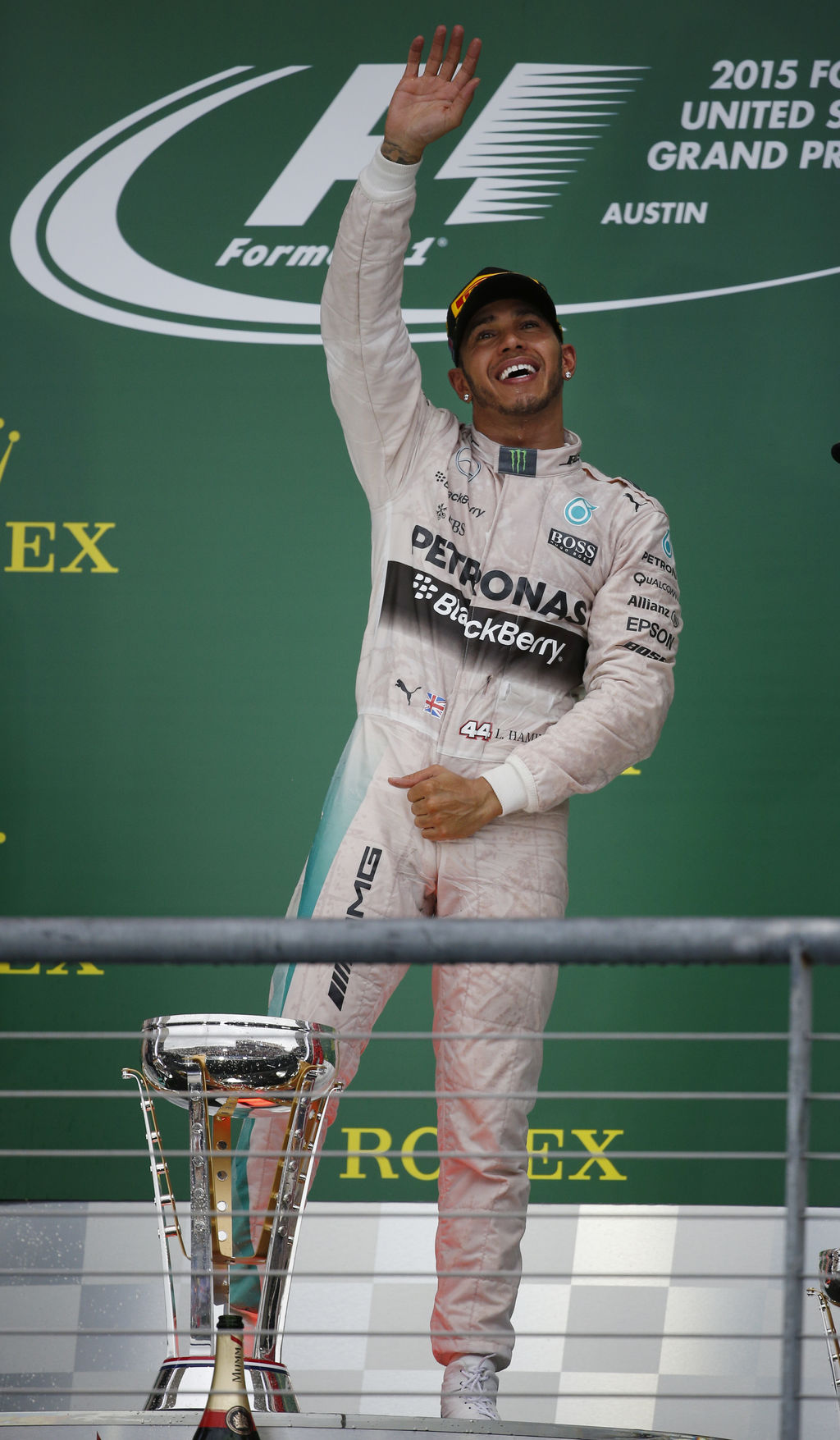 ¡Lewis Hamilton es tricampeón de la F1!