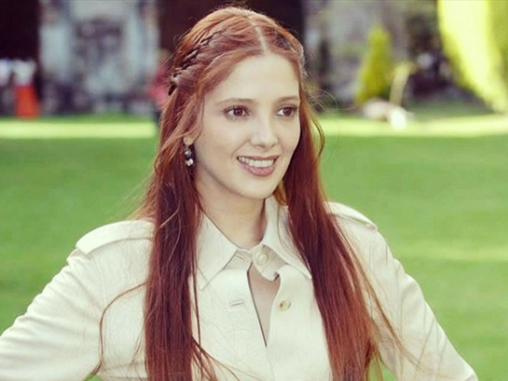 Adela Noriega celebra 46 años de felicidad