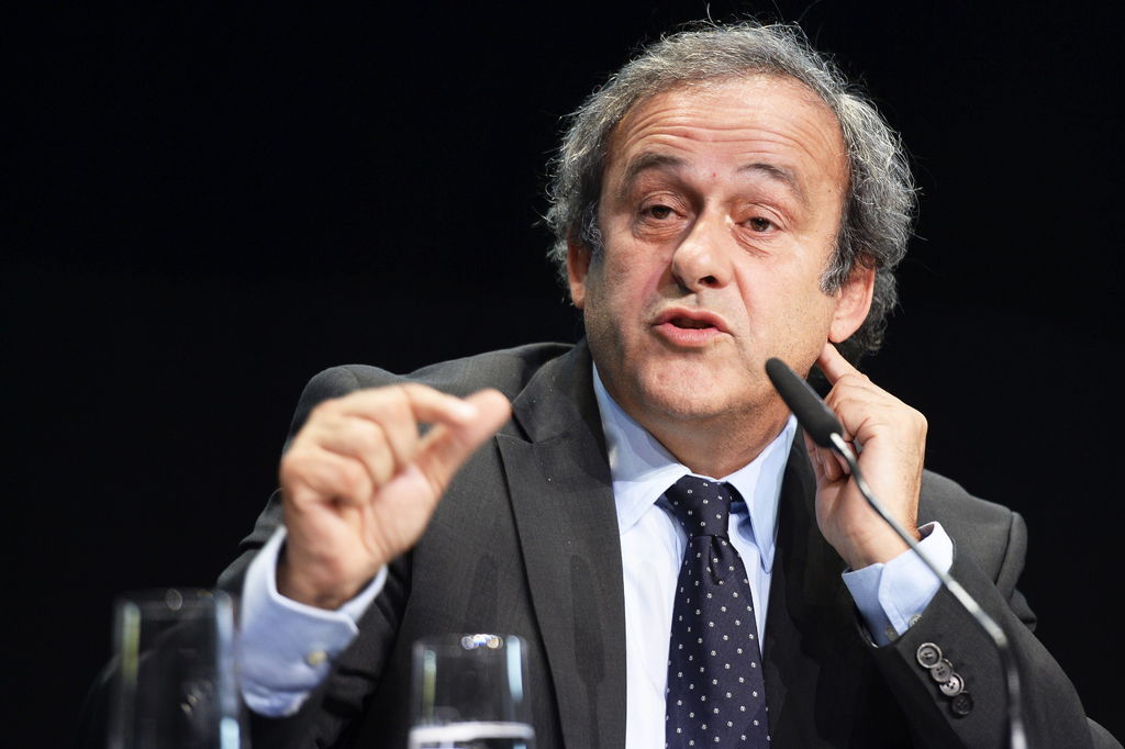 Pese a suspensión, Platini aspira a ganar elección en la FIFA