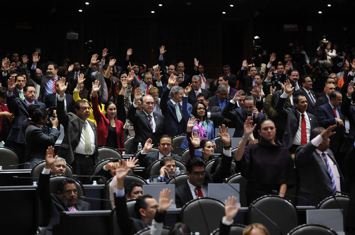 Político, la profesión más desprestigiada