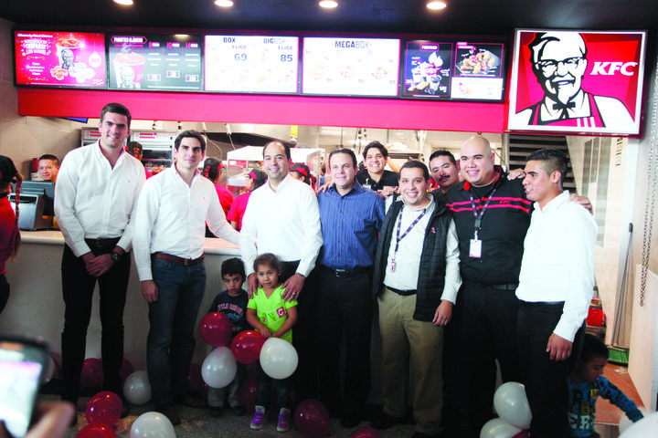 Inauguran KFC Durango
