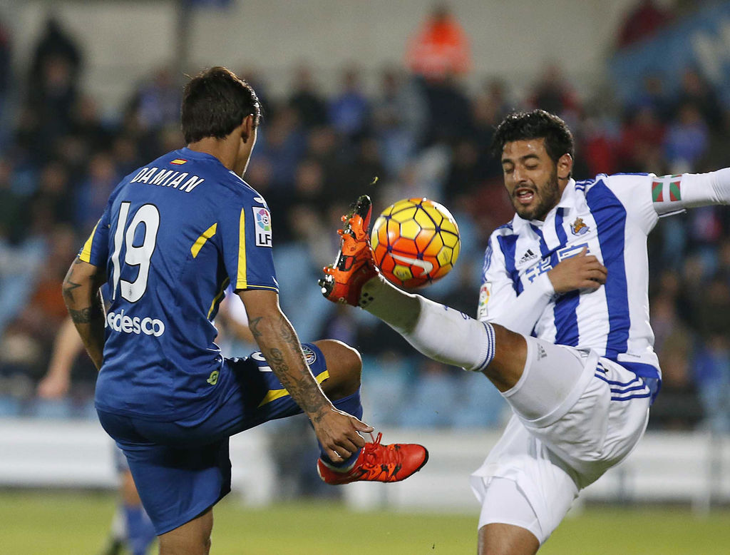 Vela y Reyes con Real Sociedad empatan