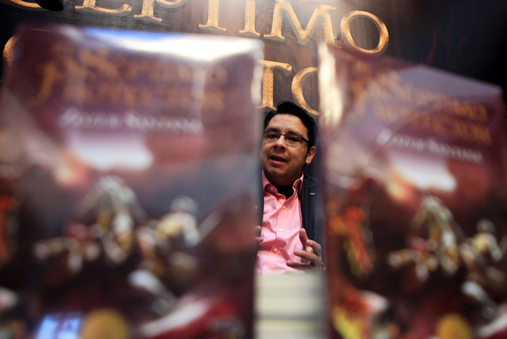 Zozer, el 'protector de la literatura'