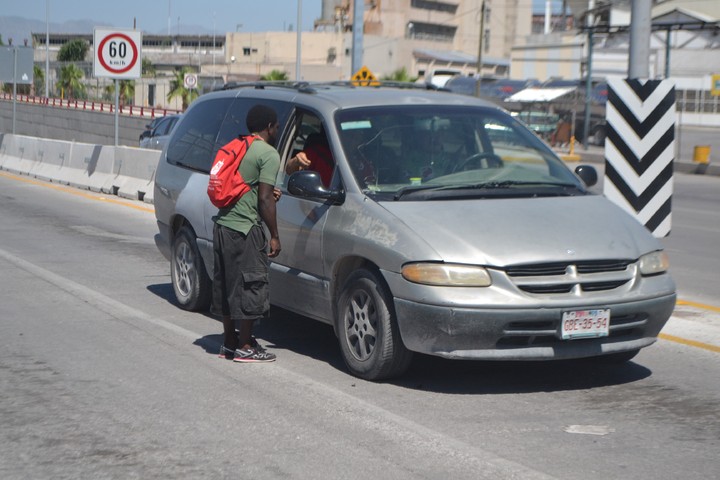 Migrantes reúnen hasta $600 diarios