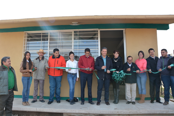 Entrega el alcalde de Canatlán dos aulas en el Cobaed No. 29