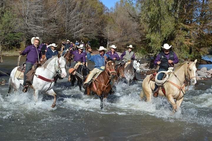 Cientos de cabalgantes en Mezquital