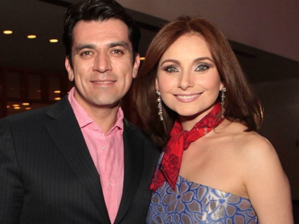 Elizabeth Álvarez y Jorge Salinas presumen sus mellizos