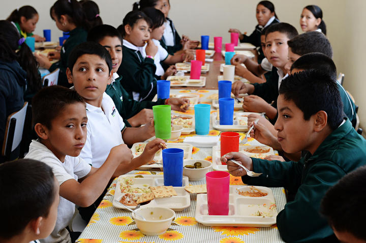 Crean reglamento para desayunos escolares