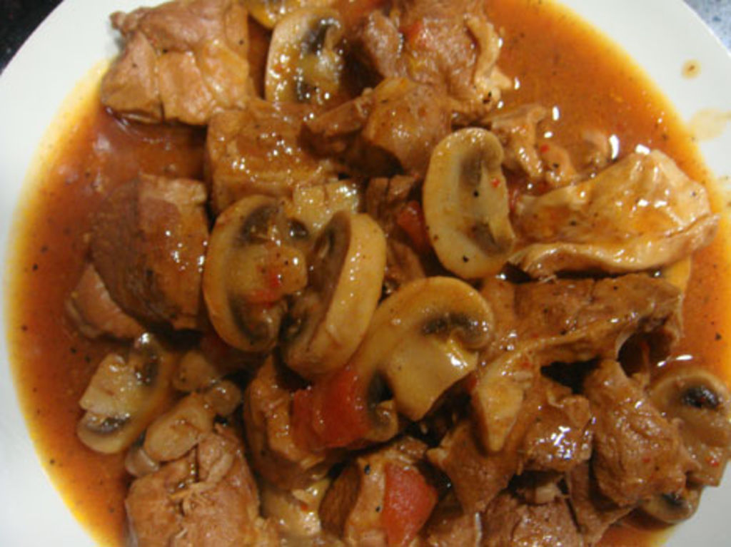 Caldereta de cordero con setas