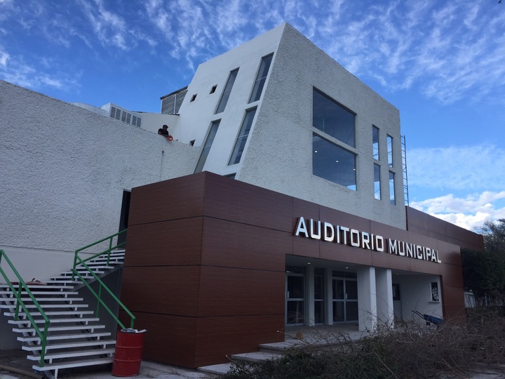 Entregarán hoy remodelación de Auditorio Municipal