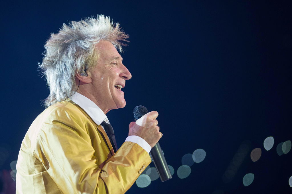1945: Llega al mundo Rod Stewart, reconocido músico y cantautor británico