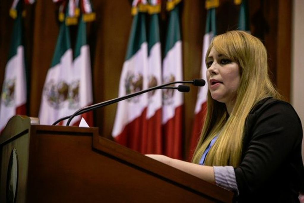 Detienen en Sinaloa a diputada vinculada a 'El Chapo'