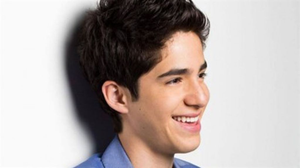 Jary consideró un reto cantar tema dedicado al Papa