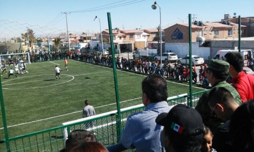 Familias conviven en la Línea Verde