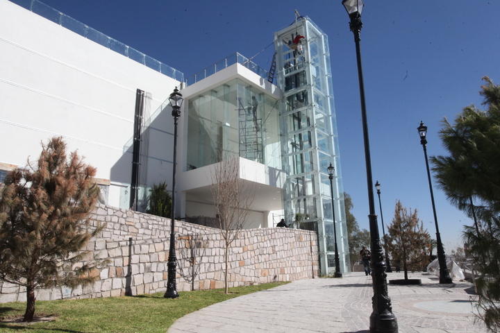 Por concluir, obra del centro turístico El Calvario