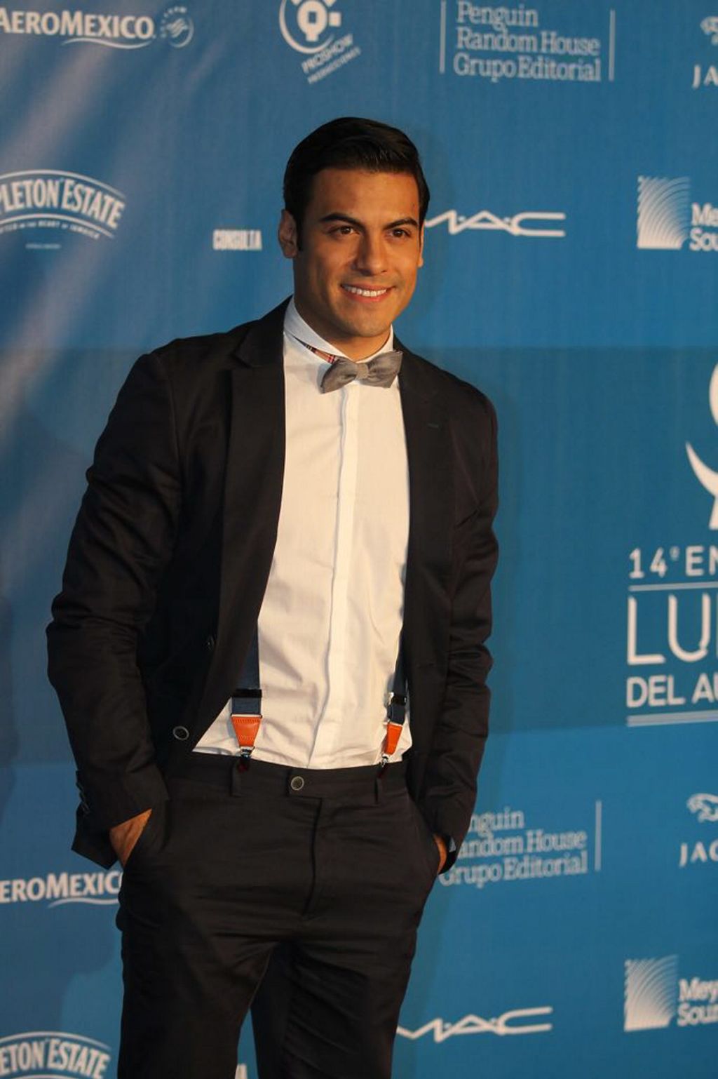 Presenta Carlos Rivera nuevo disco y anuncia concierto en el Auditorio