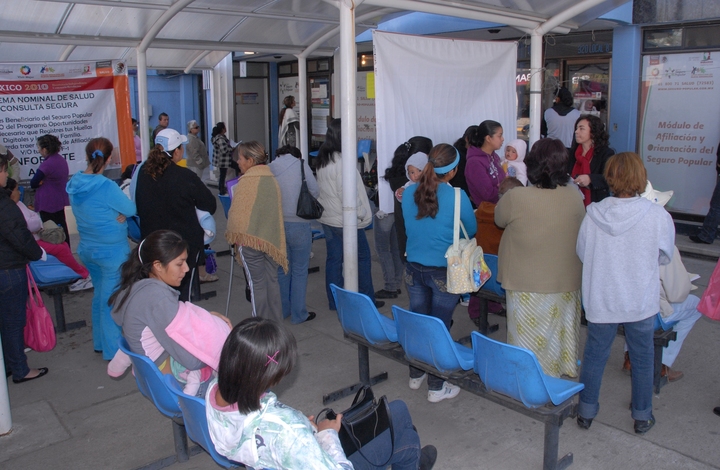 Pacientes gastan 14 mil 400 al mes
