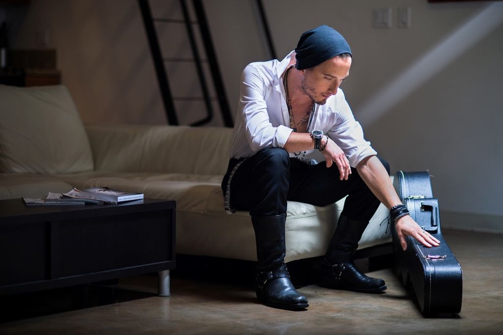 Regresa a la música Obie Bermúdez