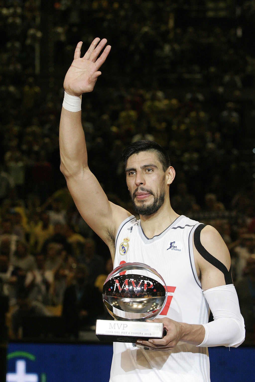 Gustavo Ayón agradece que lo hayan elegido MVP