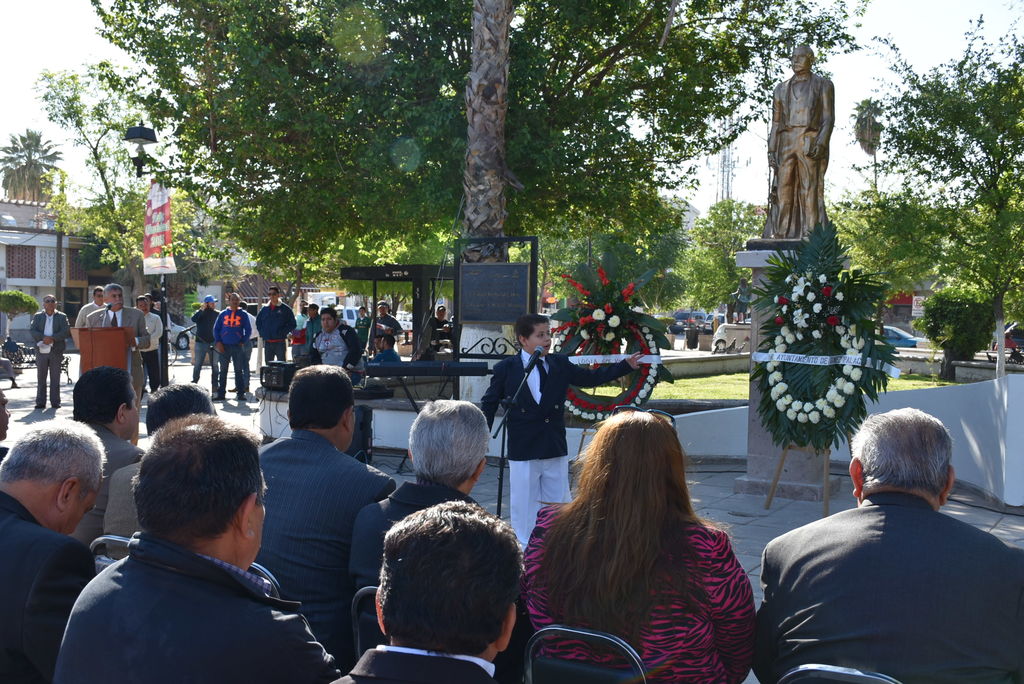 Recuerdan a Benito Juárez en Gómez Palacio
