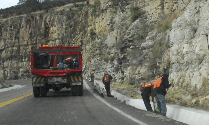 SCT licita 15 caminos