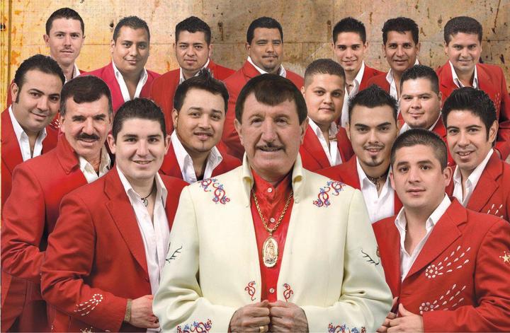 Gran cena-baile ameniza Germán Lizárraga