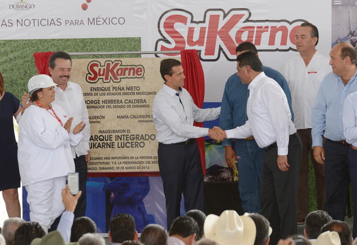 Inaugura EPN Agroparque SuKarne Lucero
