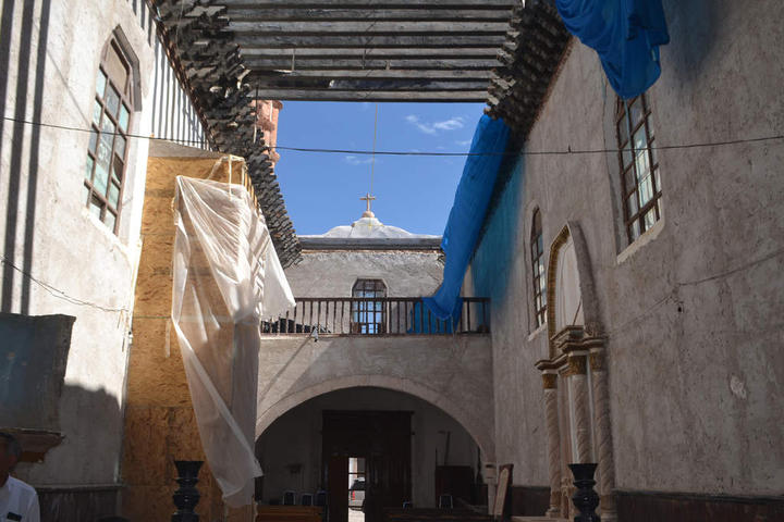 'Olvidan' capilla en Cuencamé; luce sin techo