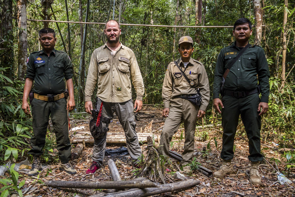 La peligrosa lucha por salvar los bosques de Camboya