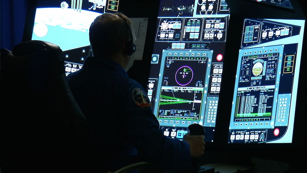 Astronautas preparan vuelos en naves comerciales