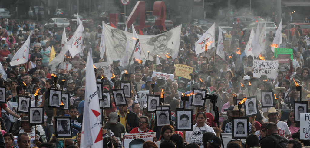Alistan padres de los 43 marcha a Ayotzinapa por informe